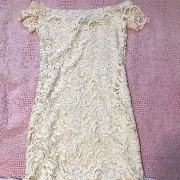 Dress - Picture 3 of 3